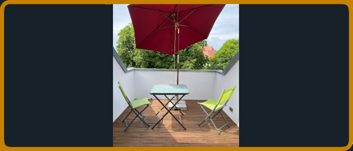 Kleine Dachterrasse in Kebony Holzdielen